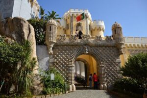 Sintra and Cascais Small Group Tour in a Van With Tickets - Palácio Nacional da Pena: The Big Draw, Plus the Real Risk of Closures