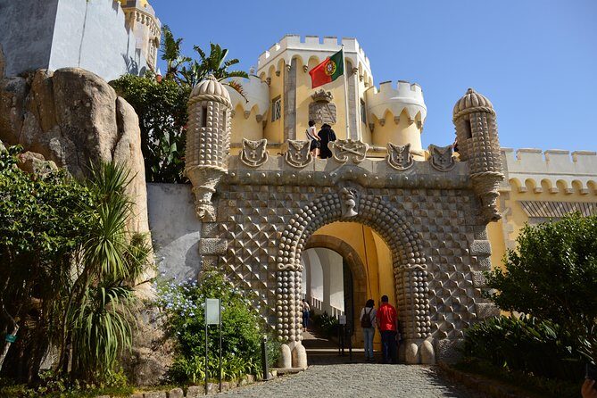 Sintra and Cascais Small Group Tour in a Van With Tickets - Palácio Nacional da Pena: The Big Draw, Plus the Real Risk of Closures