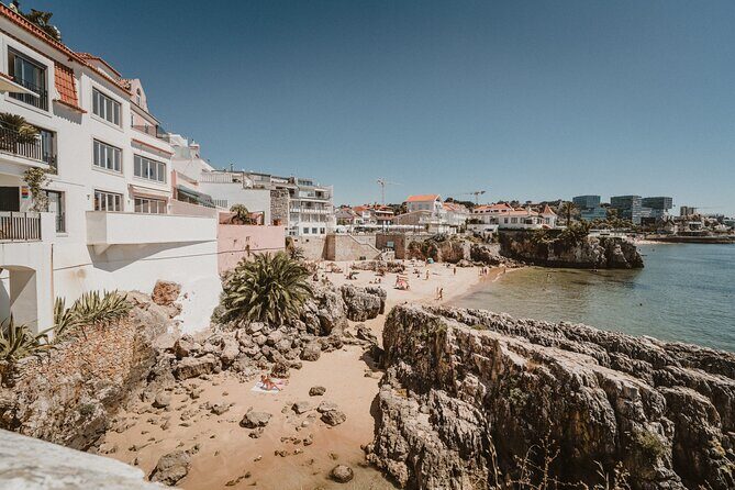 Sintra & Coast Escape – Palaces, Beaches & Villages - The Guide + the Van: Why This Tour Feels Easier Than DIY