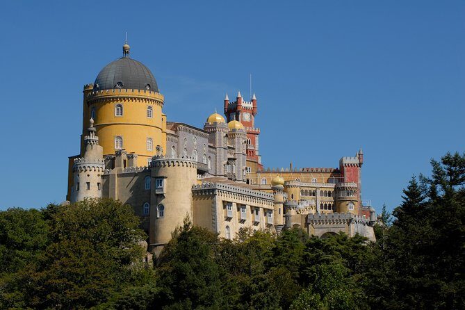 Sintra Deluxe from Lisbon with Pena Palace ticket - Sintra town time: lunch without a fixed menu