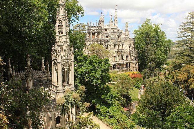 Sintra Full-Day Private Tour - A Journey through Wonderland - Stop 1: Quinta da Regaleira and the secret-well story