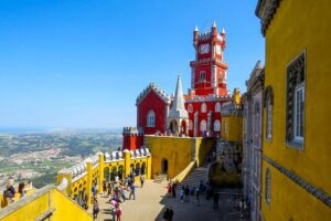 Sintra, Pena Palace, Quinta da Regaleira & Cascais Group Tour - Meeting point at Lisboa Rossio and how the morning tempo works
