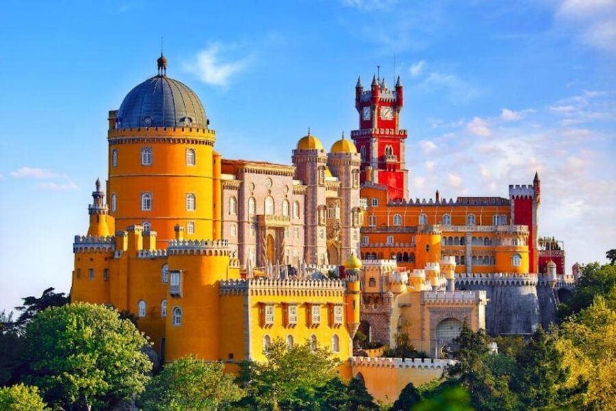 Sintra: Private Sightseeing Tuk Tuk Tour - Colares to the Atlantic: A Shift from Palaces to Sea Air