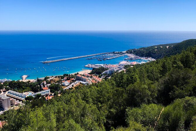 Tour Arrábida / Azeitão - Castle of Sesimbra: panoramic views with free entry