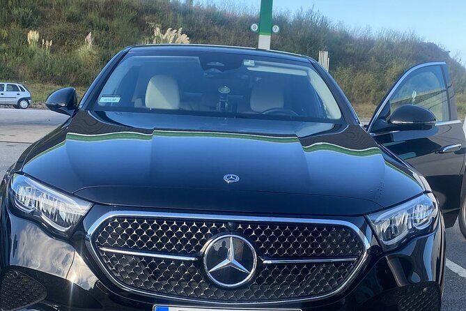 Transfer from Lisbon Airport to Lisbon City Hotels - What the drive feels like: city orientation with the right volume