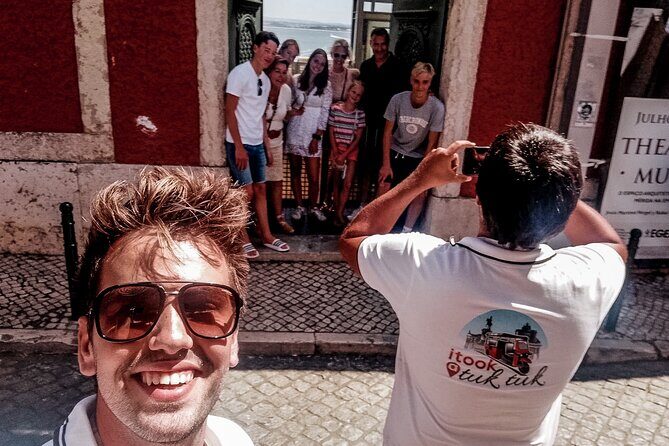 True 4Hour Private Tuk Tuk Tour: Discover Lisbon with a Local! - Your first hour: Cathedral to Alfama viewpoints