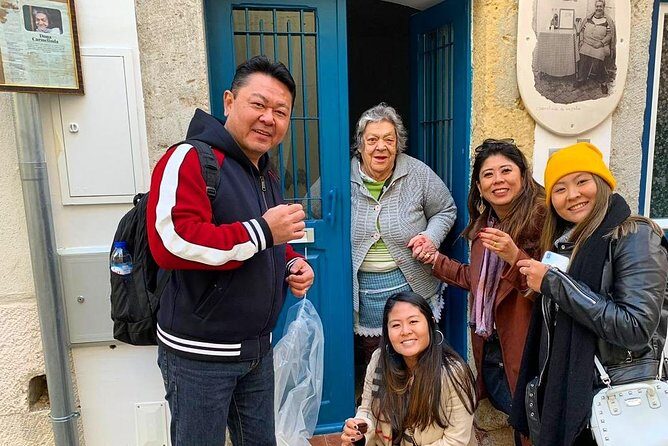 Tuk Tuk Lisbon Guided tour! 100% PRIVATE & PERSONALIZED - Alfama on wheels: ginjinha in chocolate at the oldest Lisbon lanes