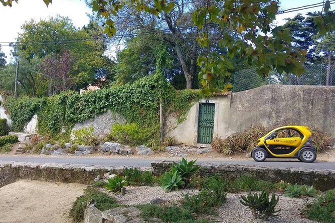 Unforgettable Sintra Tour E-CAR GPS audio-guided route that informs and entertains! - Driving and Parking: Why Small, Electric, and GPS-Helped Feels Easier