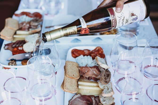 Wine and Cheese Tasting Lunch in Portuguese Wine Bar - Key highlights worth planning for