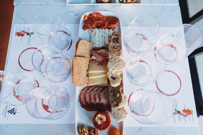 Wine and Cheese Tasting Lunch in Portuguese Wine Bar - Who This Lisbon Wine and Cheese Tasting Is Best For
